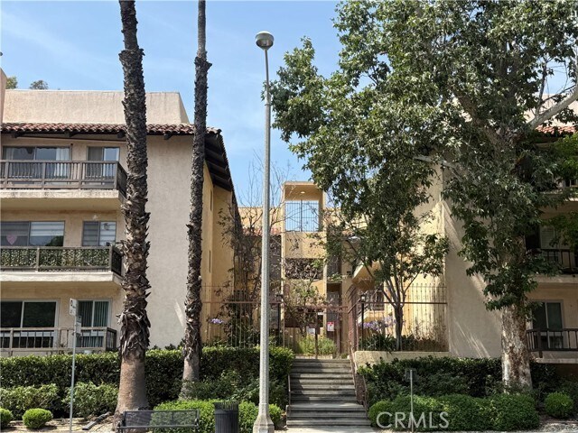 Photo - 1127 E Del Mar Blvd Unidad 229 Rental