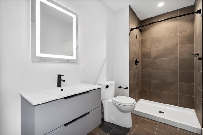 Photo - 173 W Berks St Unidad 104