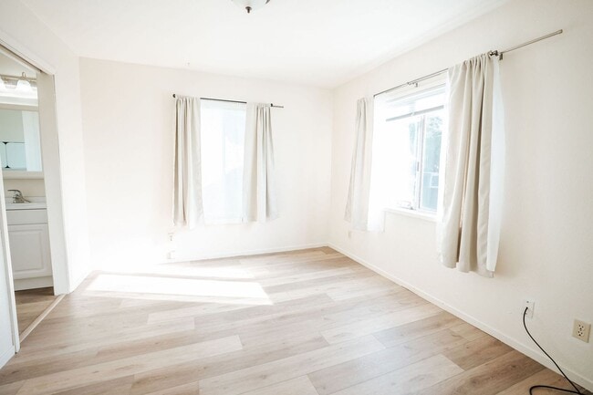 Photo - 1983 Sutter Rd Unidad #2