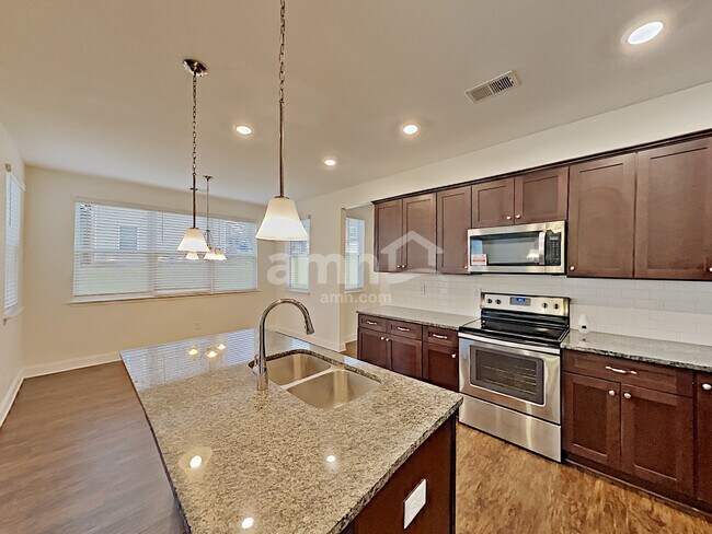 Photo - 5825 Winding Lakes Dr