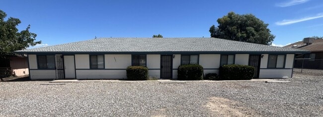Building Photo - 2591 S Mountain View Dr Unit 1 Rental