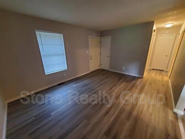 Photo - 2462 E Clayton Dr