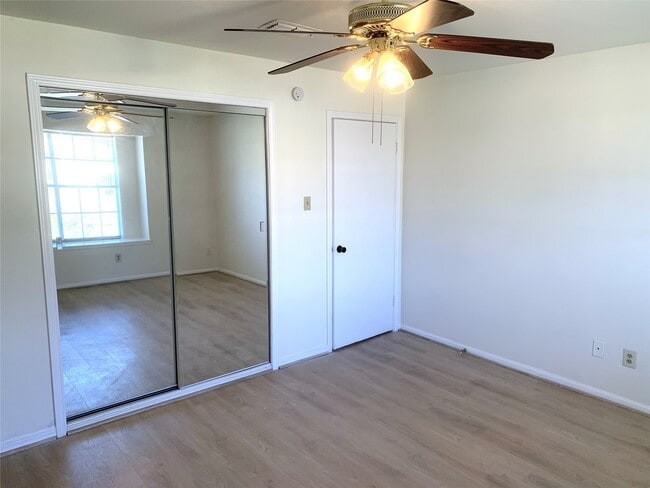 Photo - 13611 Elm Ct