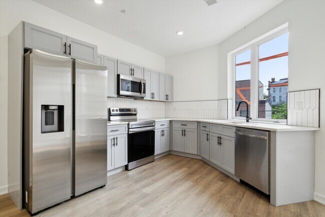 Photo - 1533 N Sydenham St Unit B