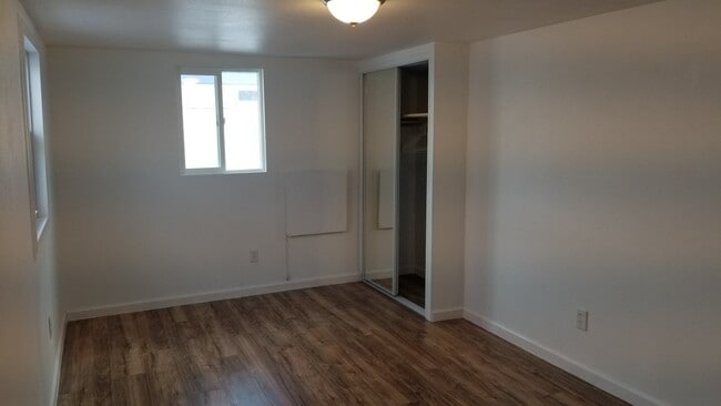 142 Goldenrod St Unit B