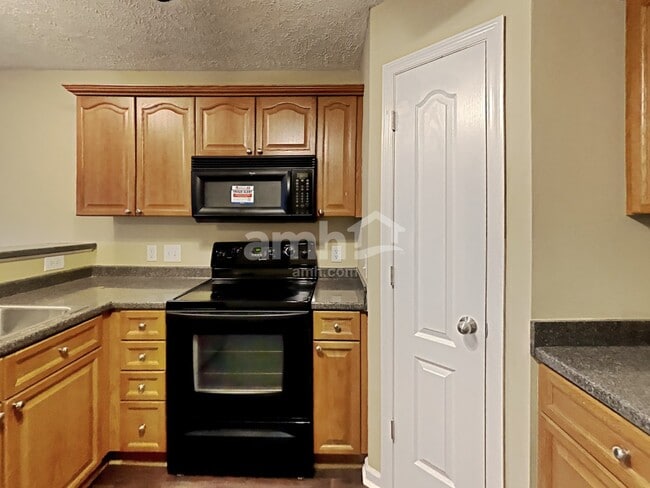 Photo - 1642 Zurich Dr