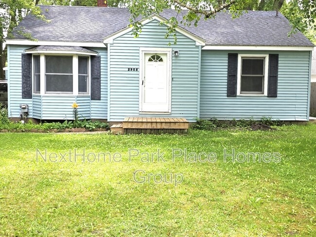 Building Photo - 2908 Dartmouth Dr
