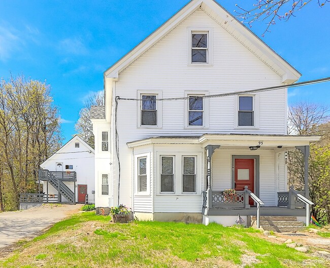 Photo - 95 Hall Ave