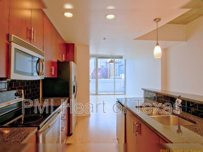 Photo - 360 Nueces St Unit Apt 913