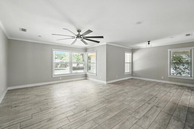 Photo - 4057 Stratford St