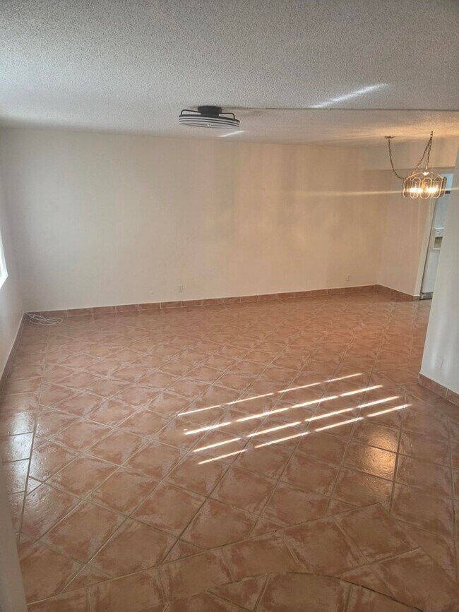 Photo - 3062 Riverside Dr