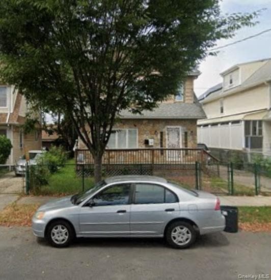 Building Photo - 206-11 109th Ave Unit 2nd fl