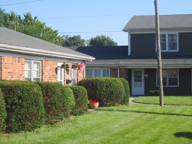 Building Photo - Emerton Place Townhomes