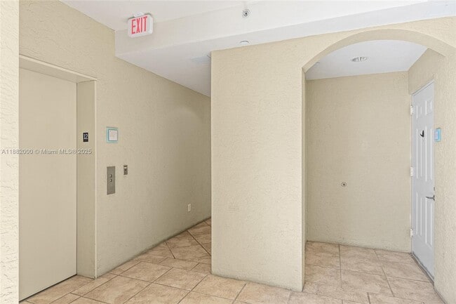 Photo - 3340 NE 190th St Unidad 1208