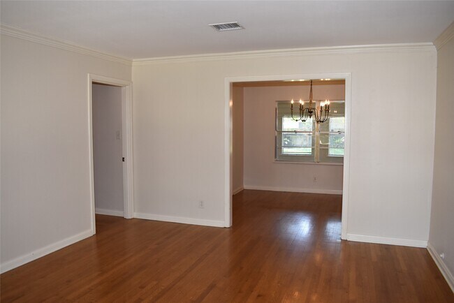 Photo - 5911 Hornwood Dr