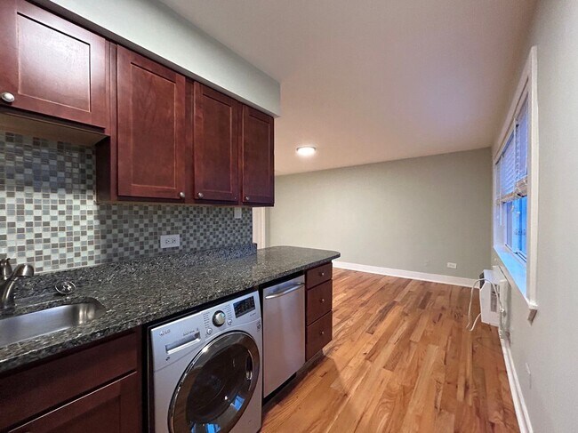 Photo - 696 Elm Pl Unit 105