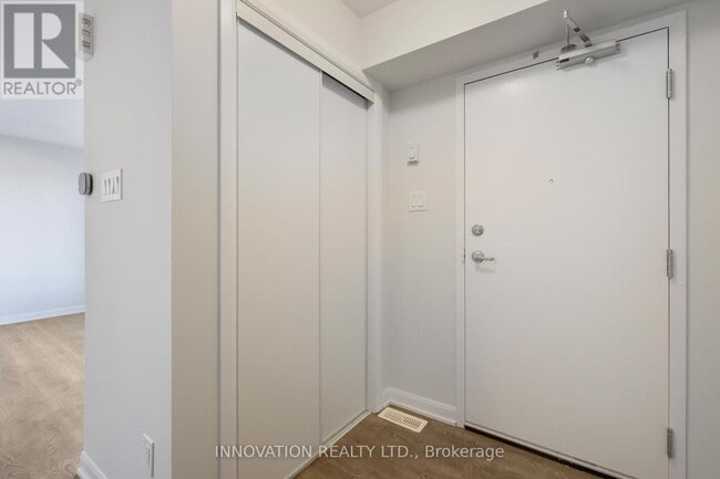 Photo - 1625 Creekway Private