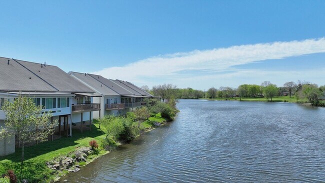 Photo - Beautiful 2-Bed, 2.5-Bath Townhouse in Har...