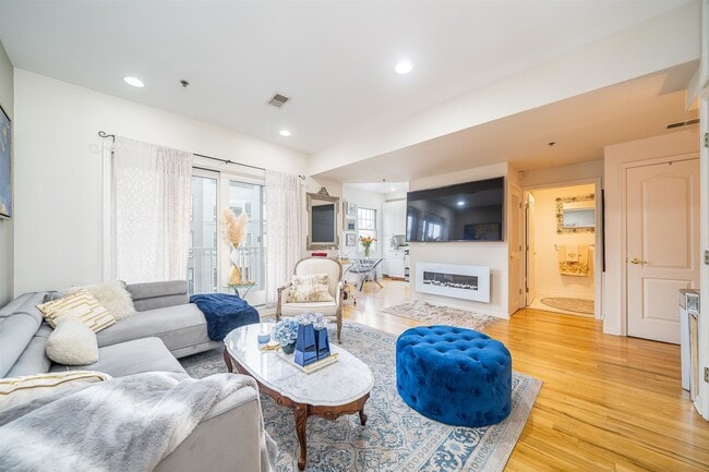 Photo - 108 Monroe St Condo Unit 4D