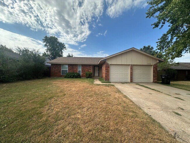 Photo - 1112 SE 8th St