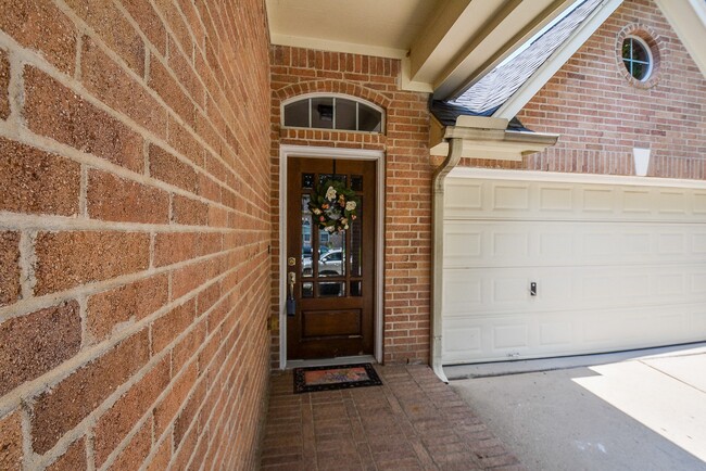 Photo - 15975 Cottage Ivy Cir