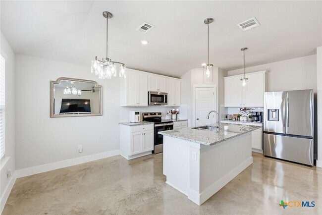 Photo - 1114 LEXINGTON Dr
