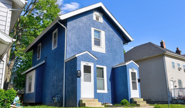 Photo - 366 Wrexham Ave Unit 366