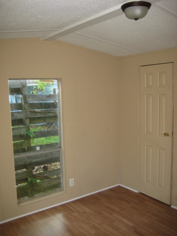 Photo - 924 W 49th St Unidad LOT 04