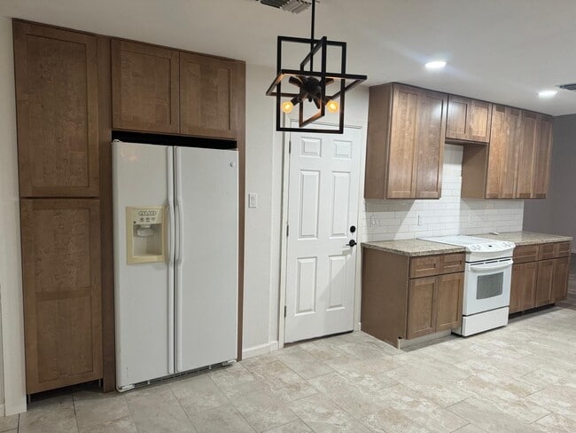 Photo - 431 Evergreen Dr