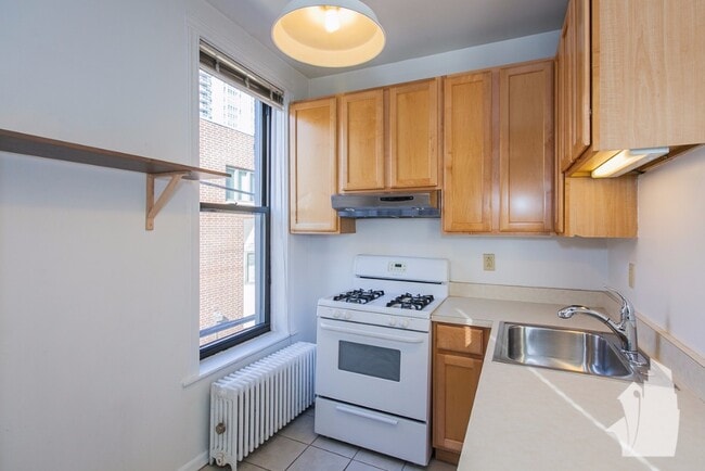 Photo - 1226 N Dearborn St Unit #2B