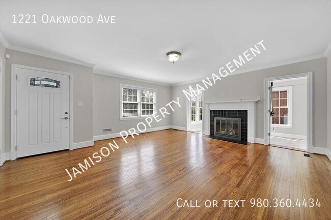 Photo - 1221 Oakwood Ave