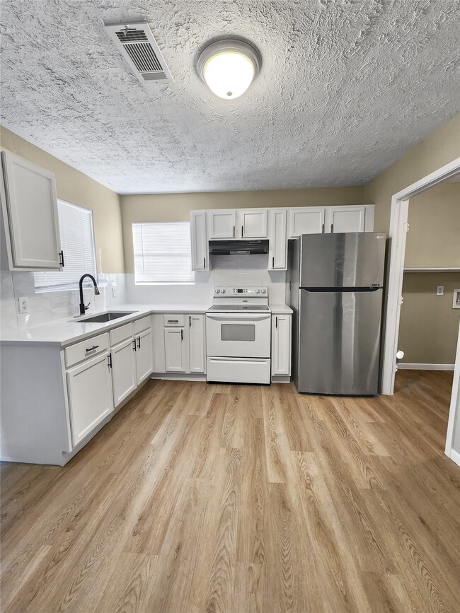 Photo - 137 County Rd 3431