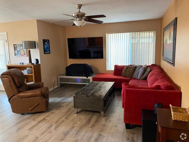 Building Photo - 4850 E Desert Cove Ave Unit 126 Rental