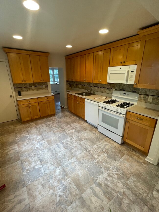 Photo - 253 Harrison St