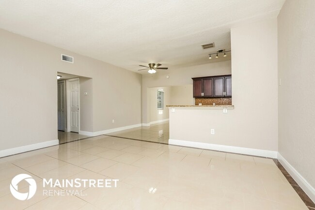 Photo - 1123 Suncrest Dr