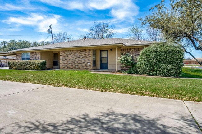 Photo - Prime Denton Living: 3-Bed Home Near UNT & Denton High
