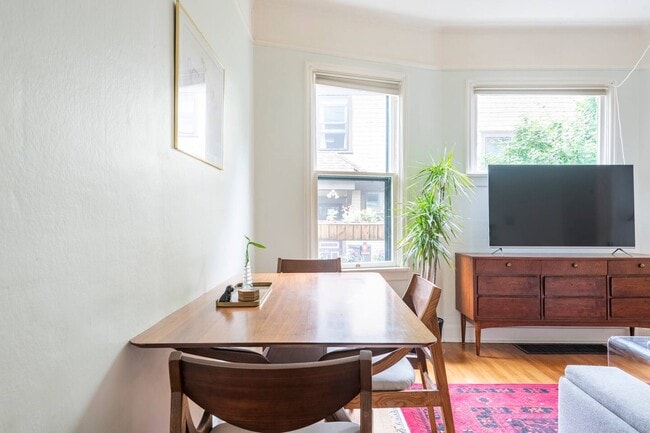 Photo - 1320 SE 28th Ave Unit Lower