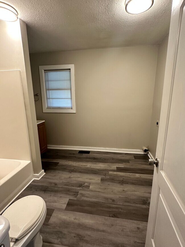 Photo - 7923 Agnes Ave