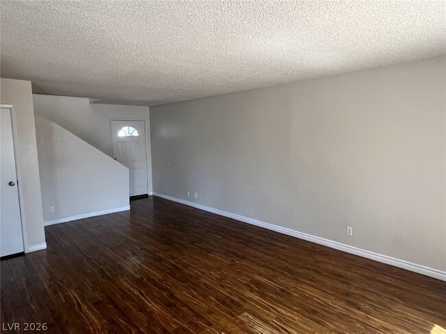 Photo - 914 Scarlet Ridge Dr