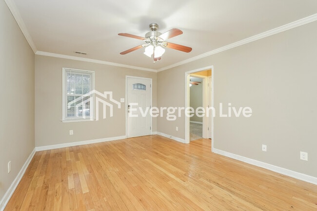 Photo - 1648 Thompson Dr