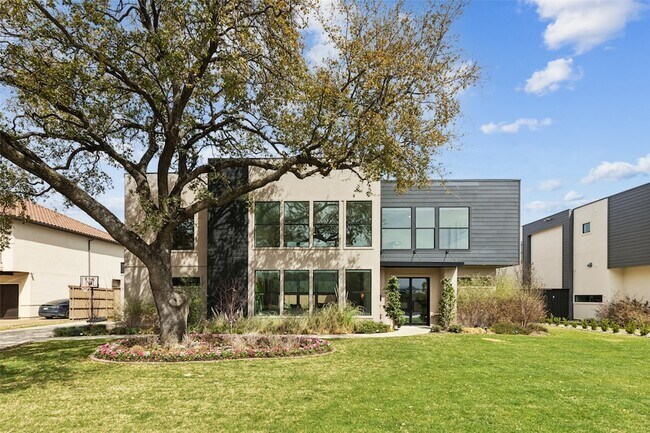 Photo - 6441 Royalton Dr