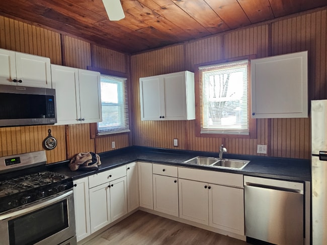 Building Photo - 1621 Indiana Ave