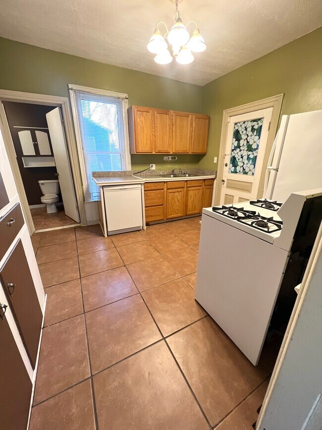 Photo - 533 Cherry St Unit 1