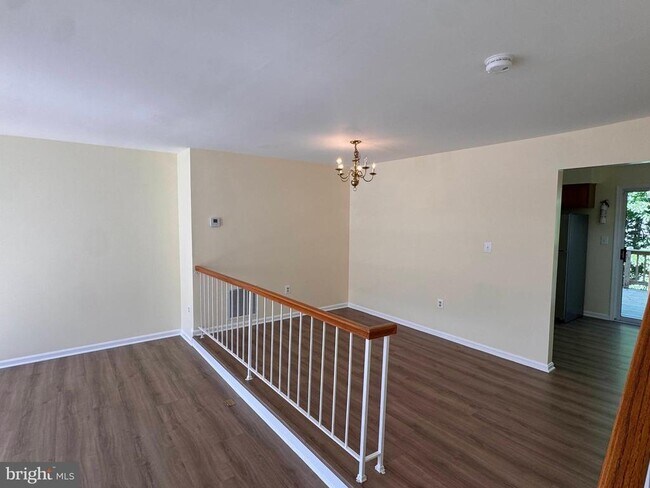 Photo - 14803 McKnew Rd