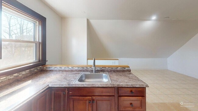 Photo - 45 Henry Ave Unidad 3