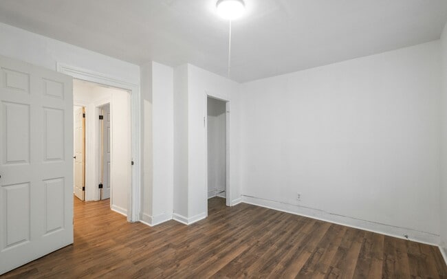 Building Photo - 1361 E 45th St Rental