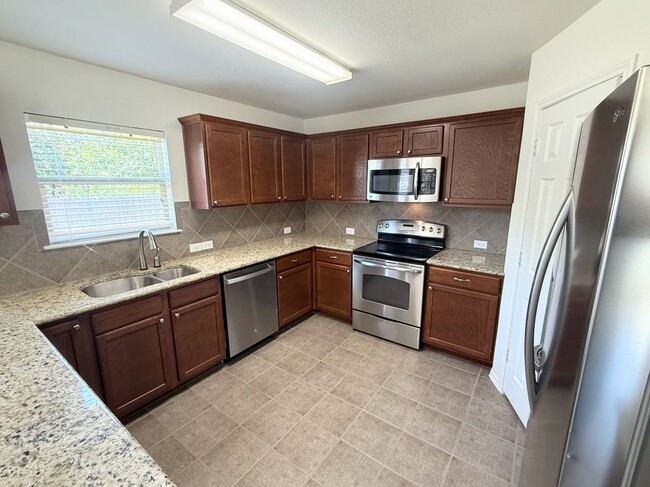 236 Falcon Ln