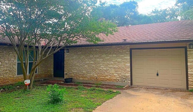 Building Photo - 11701 Bayou Bend