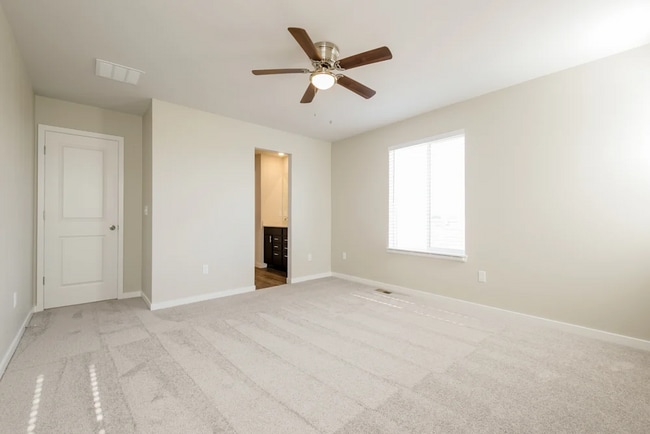 Photo - 14413 Heritage Dr