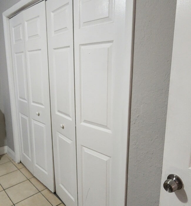 Photo - 506 E 10th St Unidad Apt 2/1